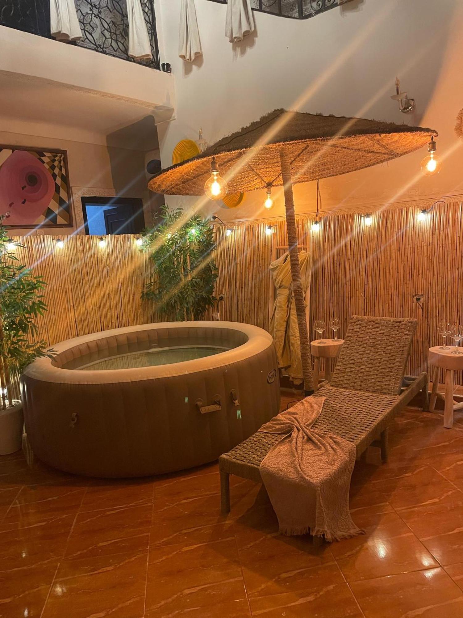 Riad Msholidays Jacuzzi Privatise Marrakech Marrakesh Exterior photo