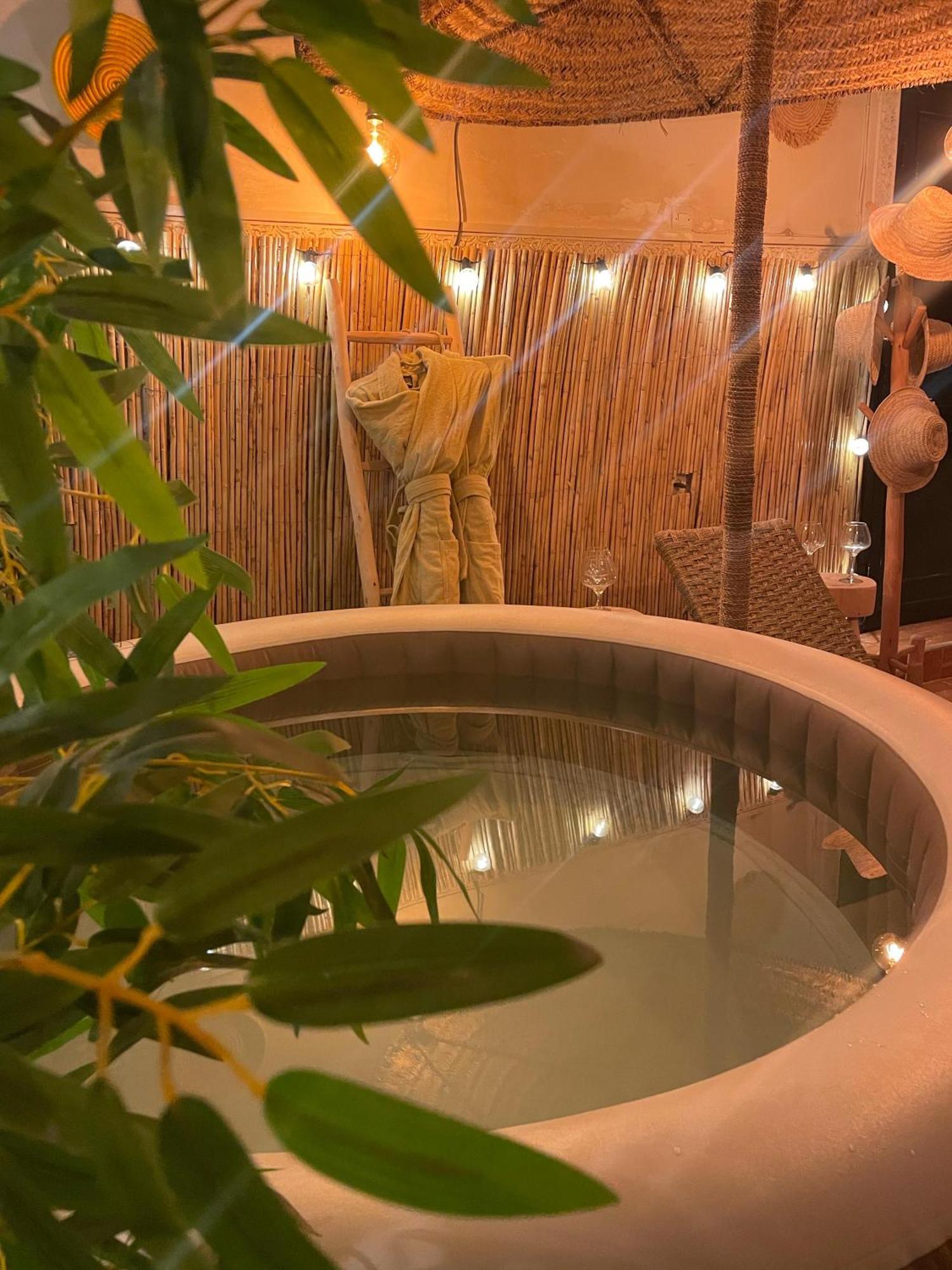 Riad Msholidays Jacuzzi Privatise Marrakech Marrakesh Exterior photo