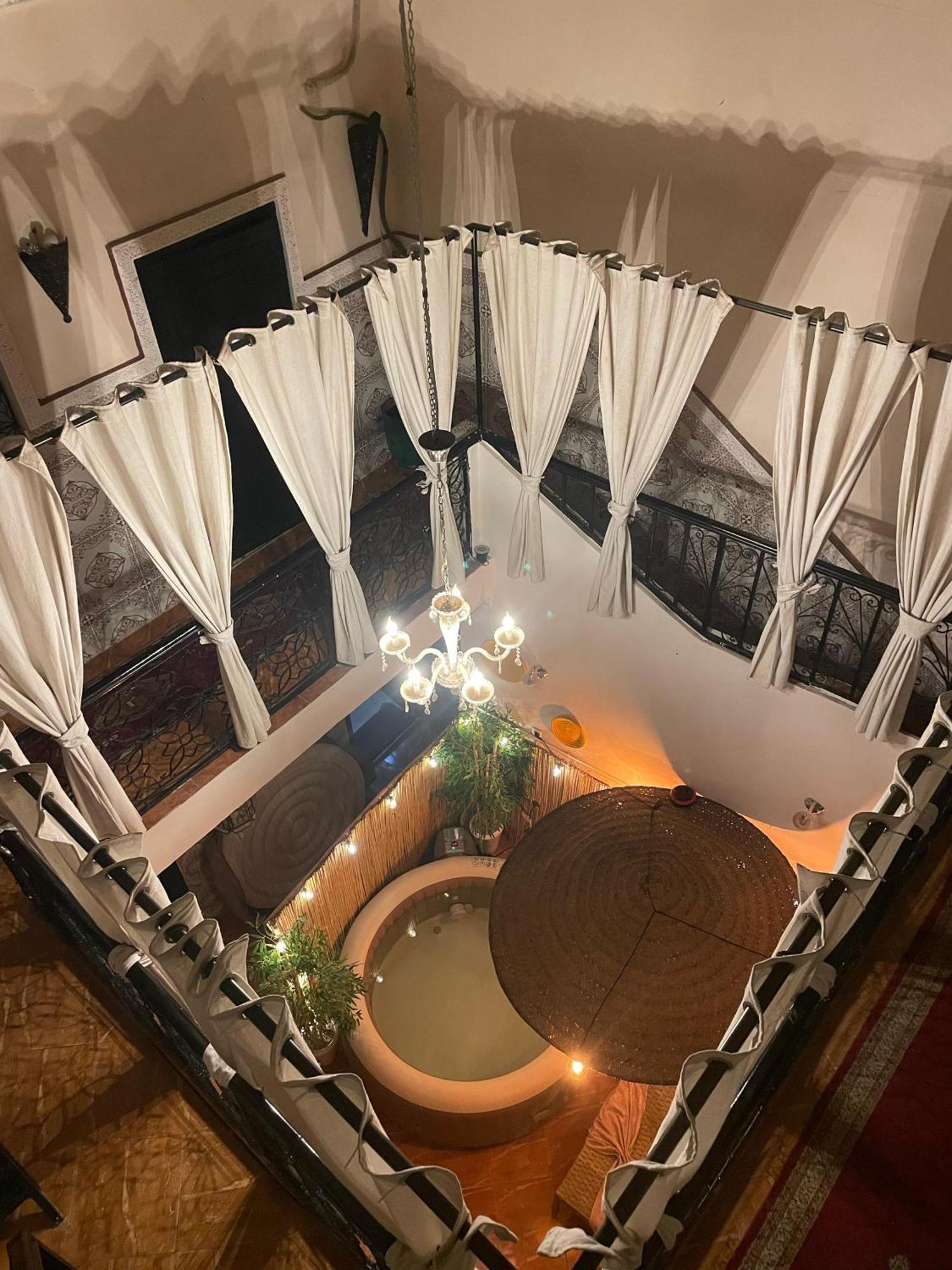Riad Msholidays Jacuzzi Privatise Marrakech Marrakesh Exterior photo